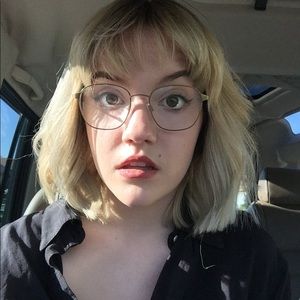 Meet your Posher, Dakota